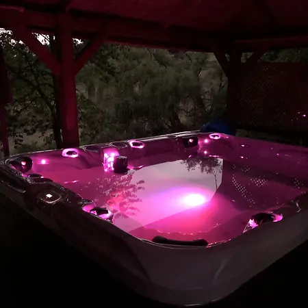 Bed & Breakfast Les Plantous De Severo 4*