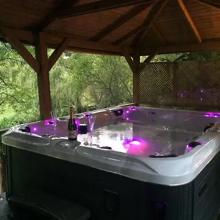 Bed & Breakfast Les Plantous De Severo 3*