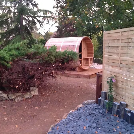 Couette-café Les Plantous De Severo 3*